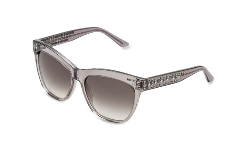 CORNELIA c.882 â€“ Translucent grey with black and clear crystals