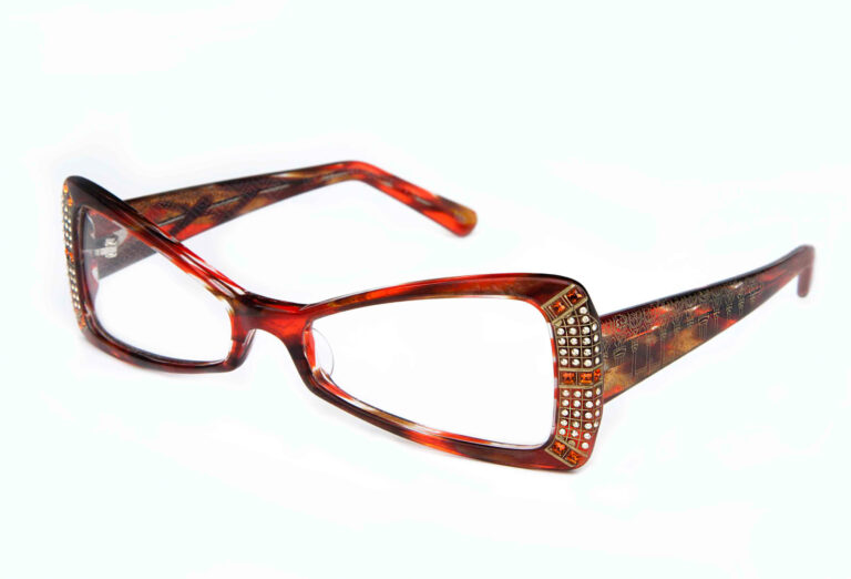 DUCALE c.J41 â€“ Marbled red tortoise with light gold and red crystals