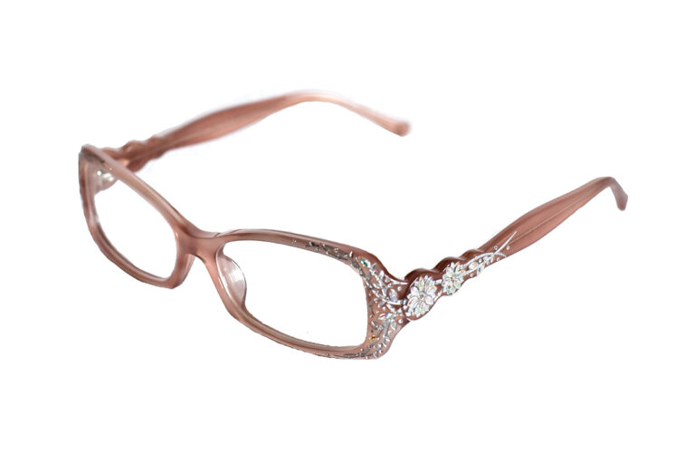 ELENA c.011 â€“ Light pink with clear and alabaster crystals