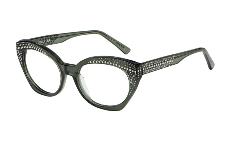 Gavia c.257 â€“ Translucent green-grey with luminous light chrome and clear crystals