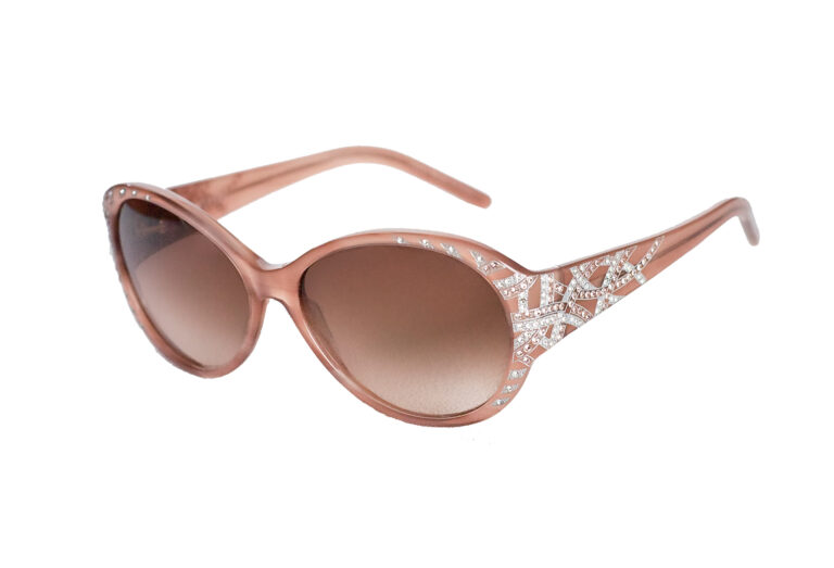 LUCE c.011 â€“ Light pink with clear and light rose crystals