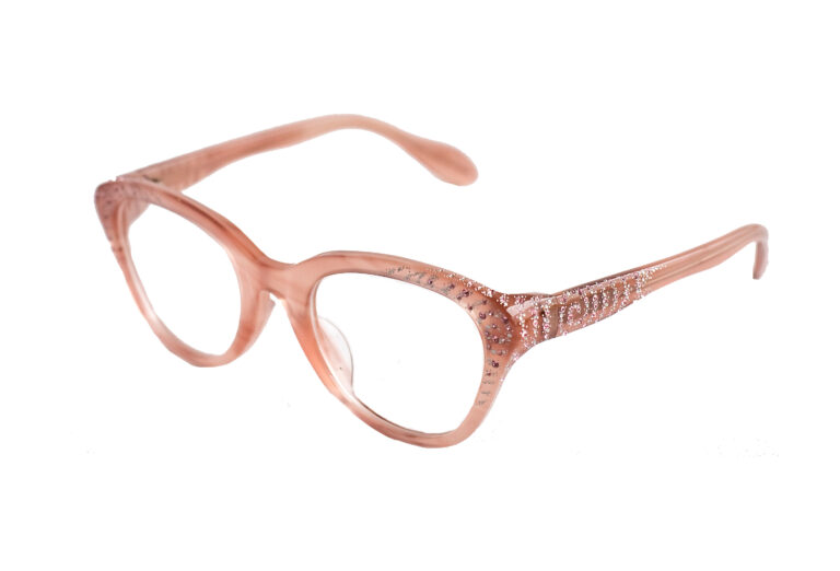MELANIA c.011 â€“ Light pink with clear and vintage rose crystals