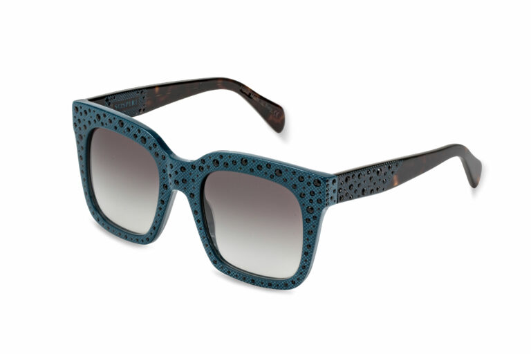 MOIRA c.4127 â€“ Dark teal front with black crystals and tortoise temples