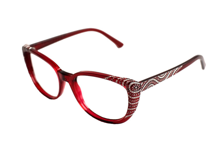 PATRIZIA c.252 â€“ Translucent burgundy red with dark siam and clear crystals