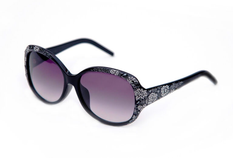 RACHELE c.NR â€“ Black with clear and black crystals