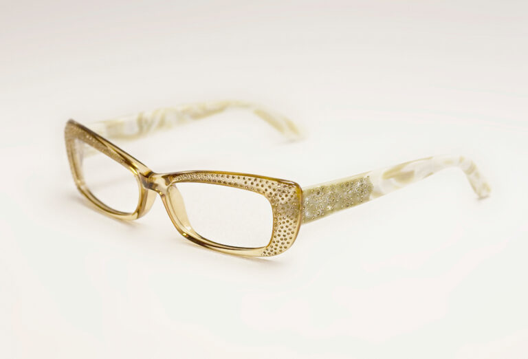 SIMONA c.A86 -Light bronze and horn temples with light and dark smoked topaz crystals
