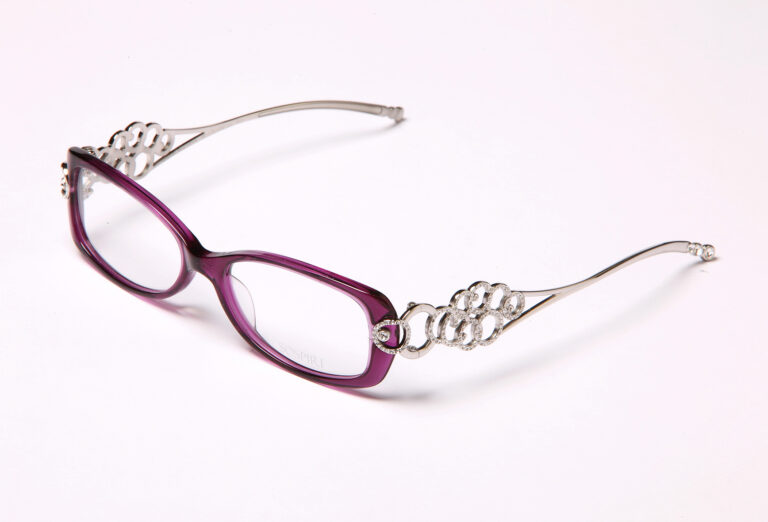 VANIA c.169 â€“ Vivid purple acetate front and silver metal temples with clear crystals