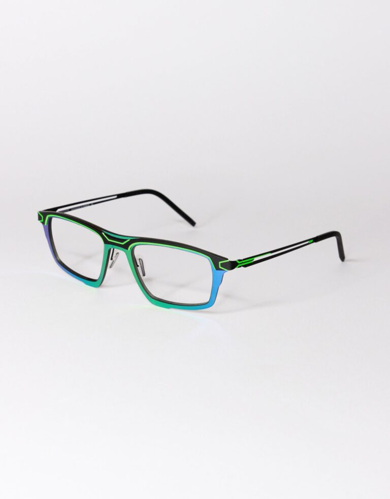 C52 - BLACK / GREEN REVO GREEN