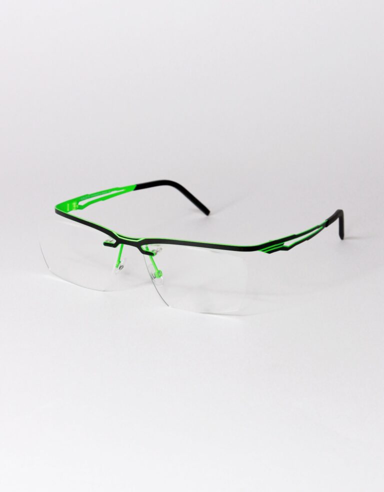 C52 - BLACK / FLUO GREEN