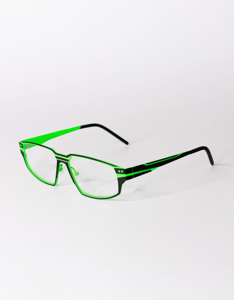 C52 - BLACK / FLUO GREEN