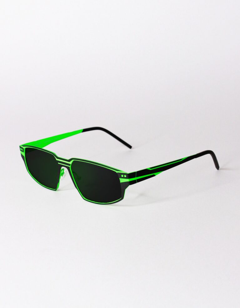 C52 - BLACK / FLUO GREEN