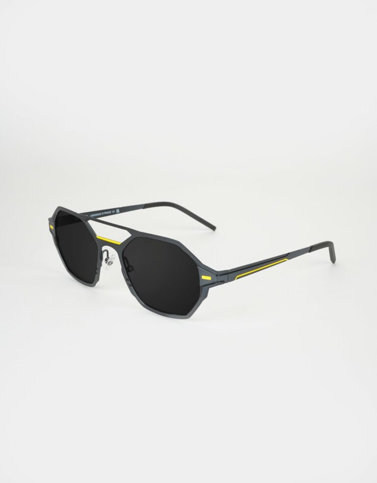 C56 - GREY / YELLOW BLACK