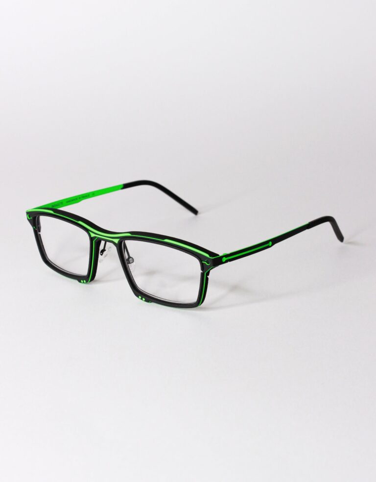 C52 - BLACK / FLUO GREEN